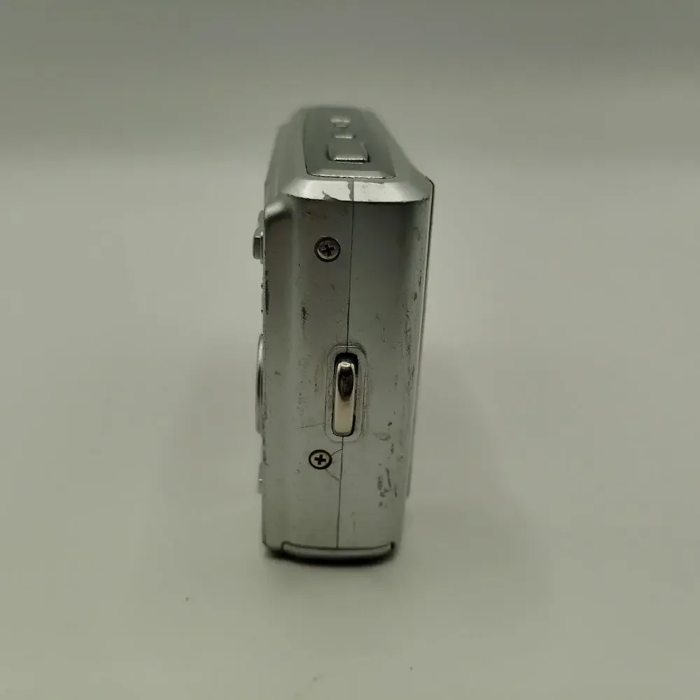 Medion MD86222 12MP Digital Camera For Parts No Power Tested